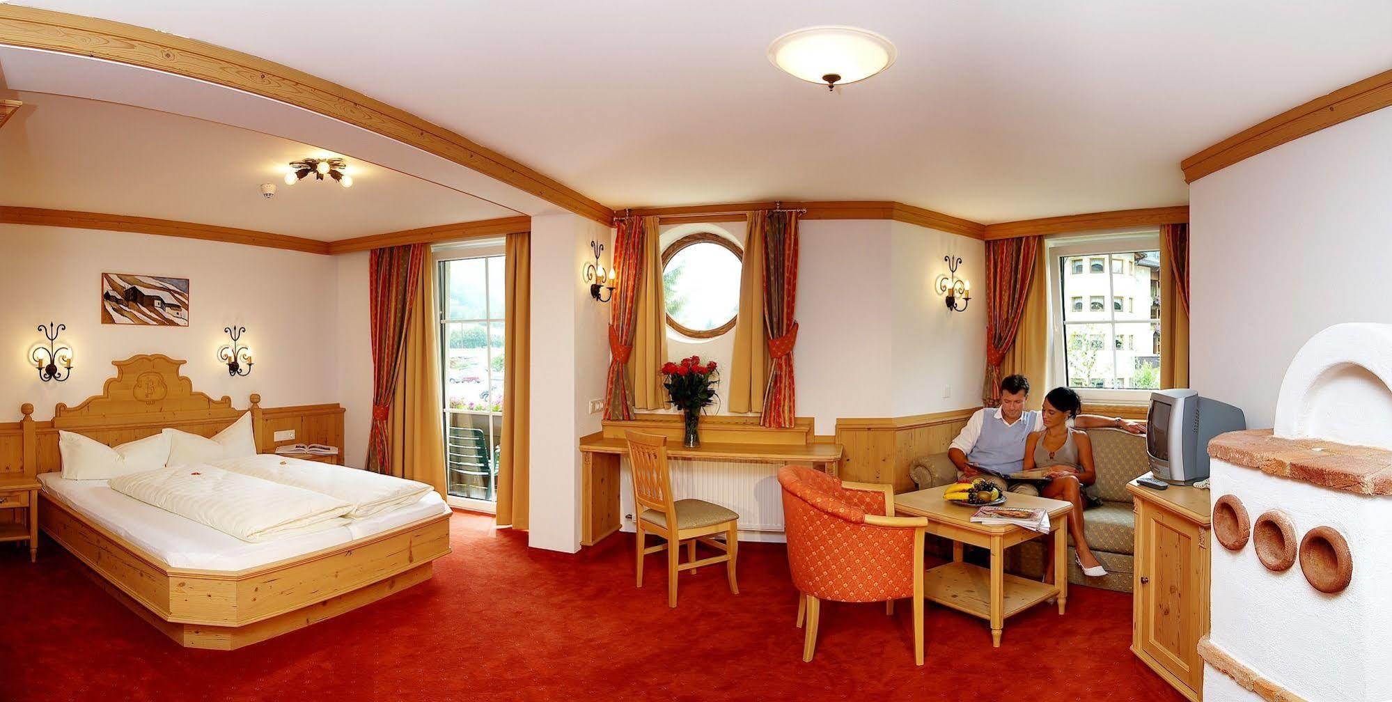 Hotel Berghof Нойштифт-им-Штубайталь Экстерьер фото